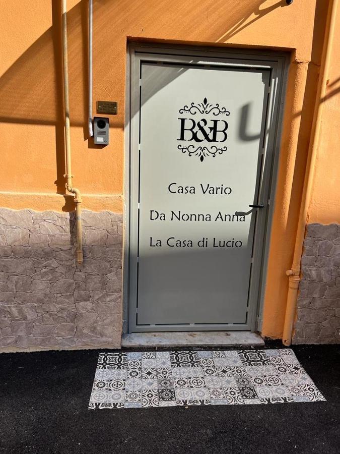 לינה וארוחת בוקר Napoli Centro-La Casa Di Lucio מראה חיצוני תמונה